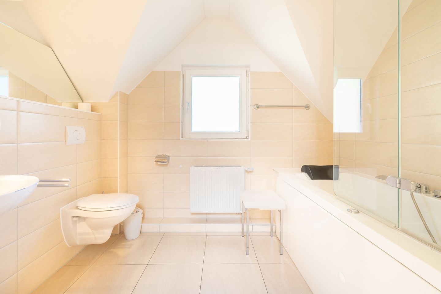 Ostseepark Rügen Ostseepark Rügen 25 Rügen - Zweites Badezimmer mit Whirlpool-Badewanne