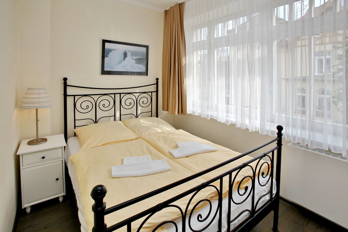 Dünenschloss Dünenschloss 1-17 Kühlungsborn - Schlafzimmer mit Doppelbett