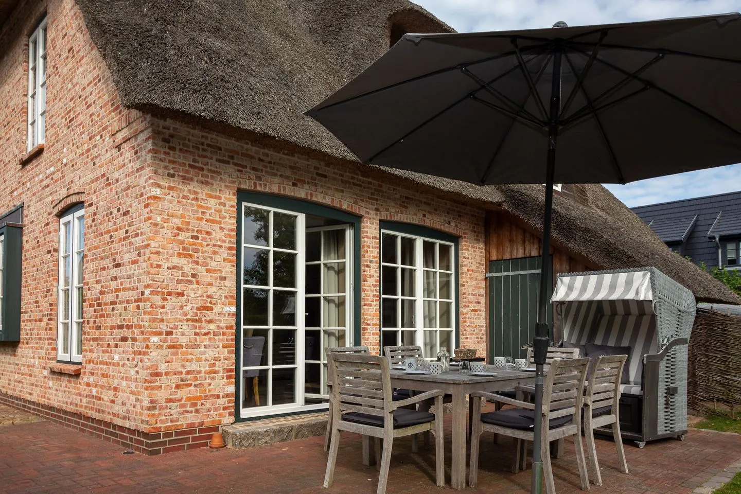 Dorf Domizil Reetdachhaus Strohhütte SPO Dorf - 