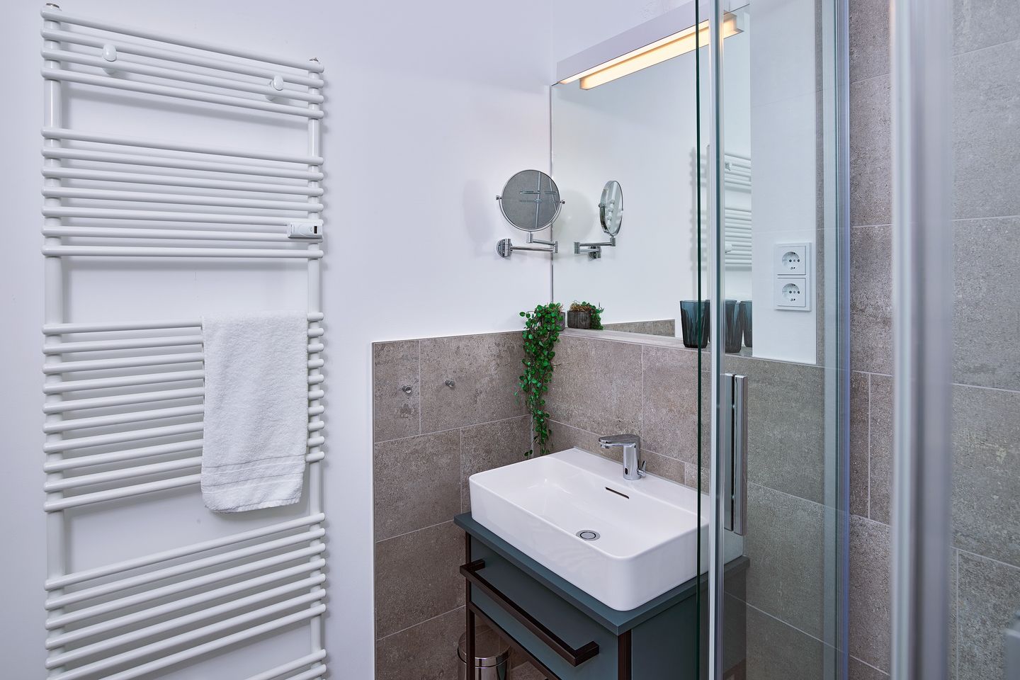 Lüttjeod Apartmentvilla Lüttjeod Apartmentvilla 01 Langeoog - Badezimmer mit Dusche