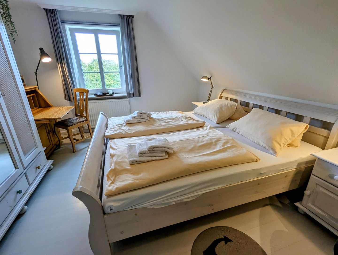  Ferienhaus Ellen, OG Whg.  - Schlafzimmer