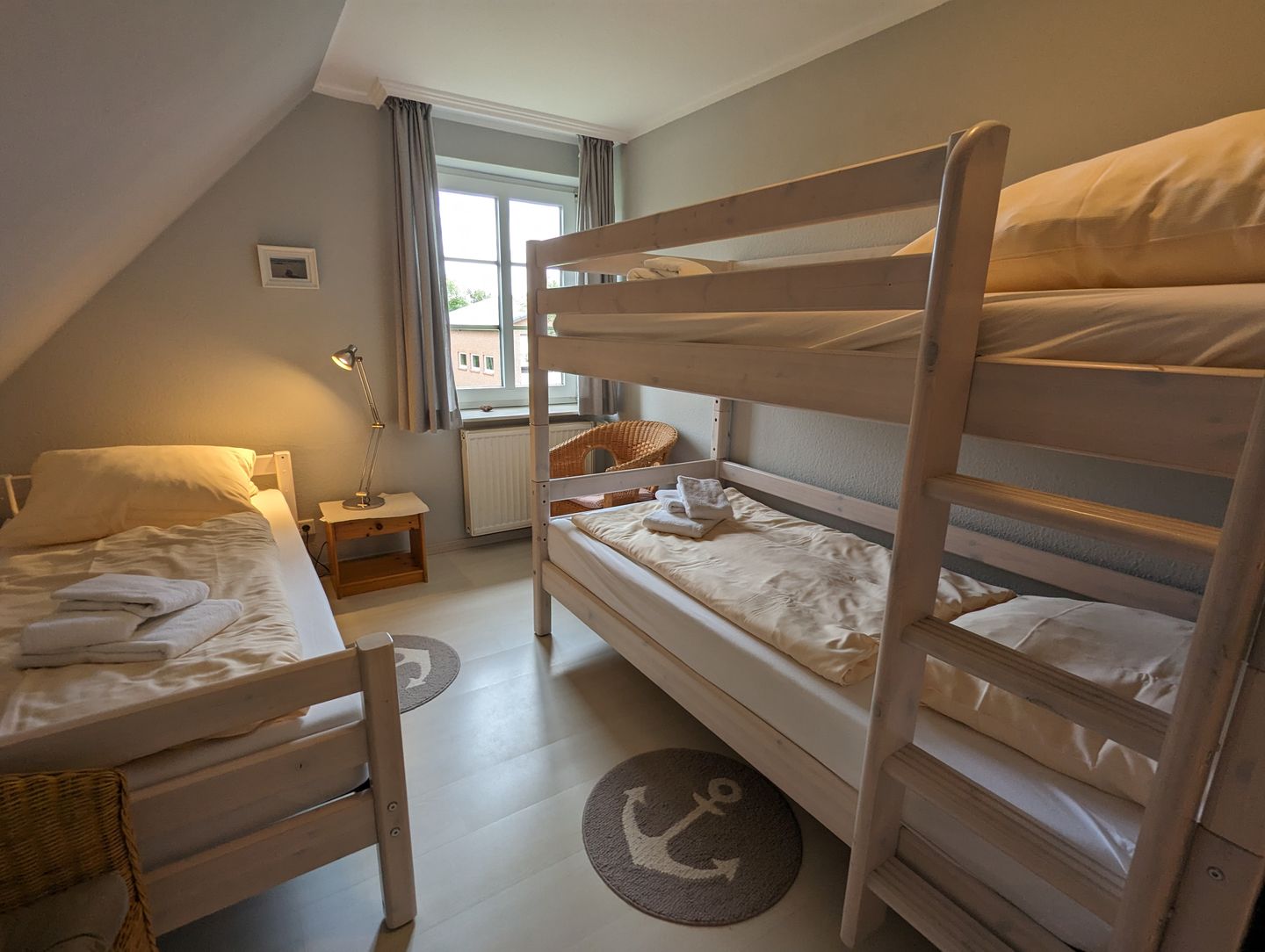  Ferienhaus Ellen, OG Whg.  - Schlafzimmer
