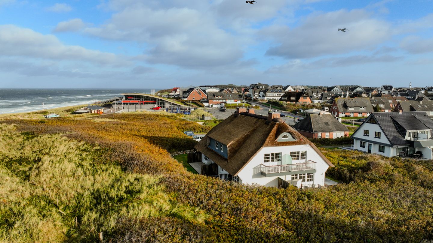 Dünenblick III - Dünenstr. 7, App. 2 Wenningstedt - Vogelperspektive