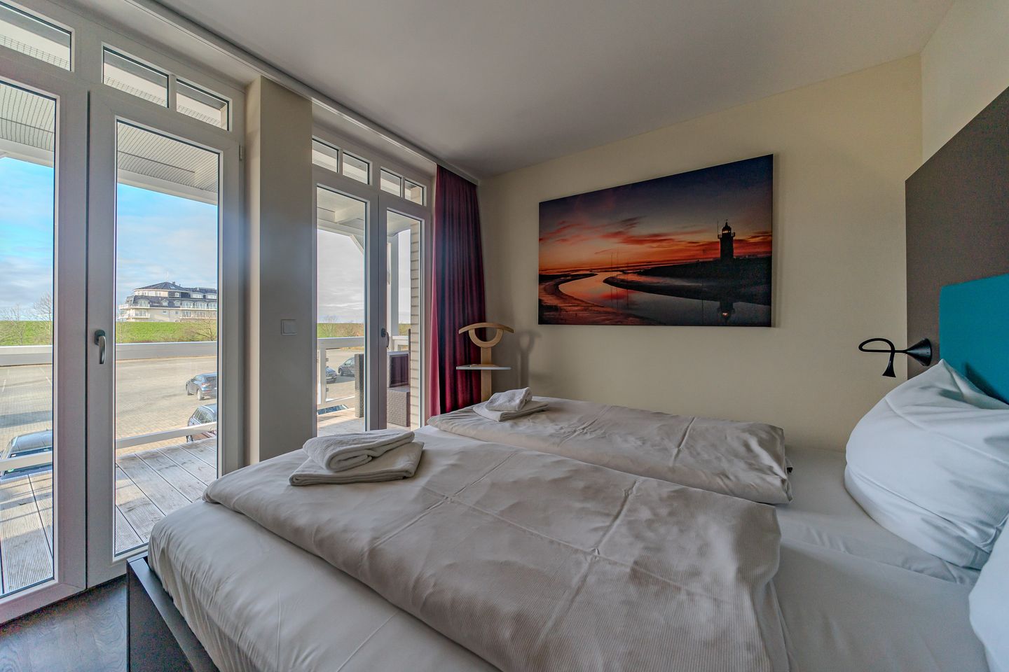 Resort Deichgraf Resort Deichgraf 27-08 Wremen - Schlafzimmer mit Doppelbett