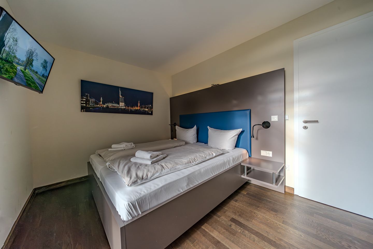 Resort Deichgraf Resort Deichgraf 27-08 Wremen - Schlafzimmer mit Doppelbett