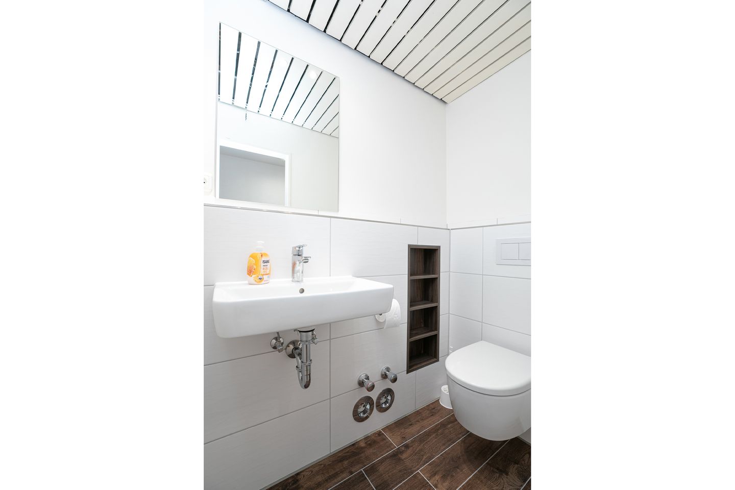  Berolina 324 - Hausmeisterwohnung Dahme - Gäste-WC