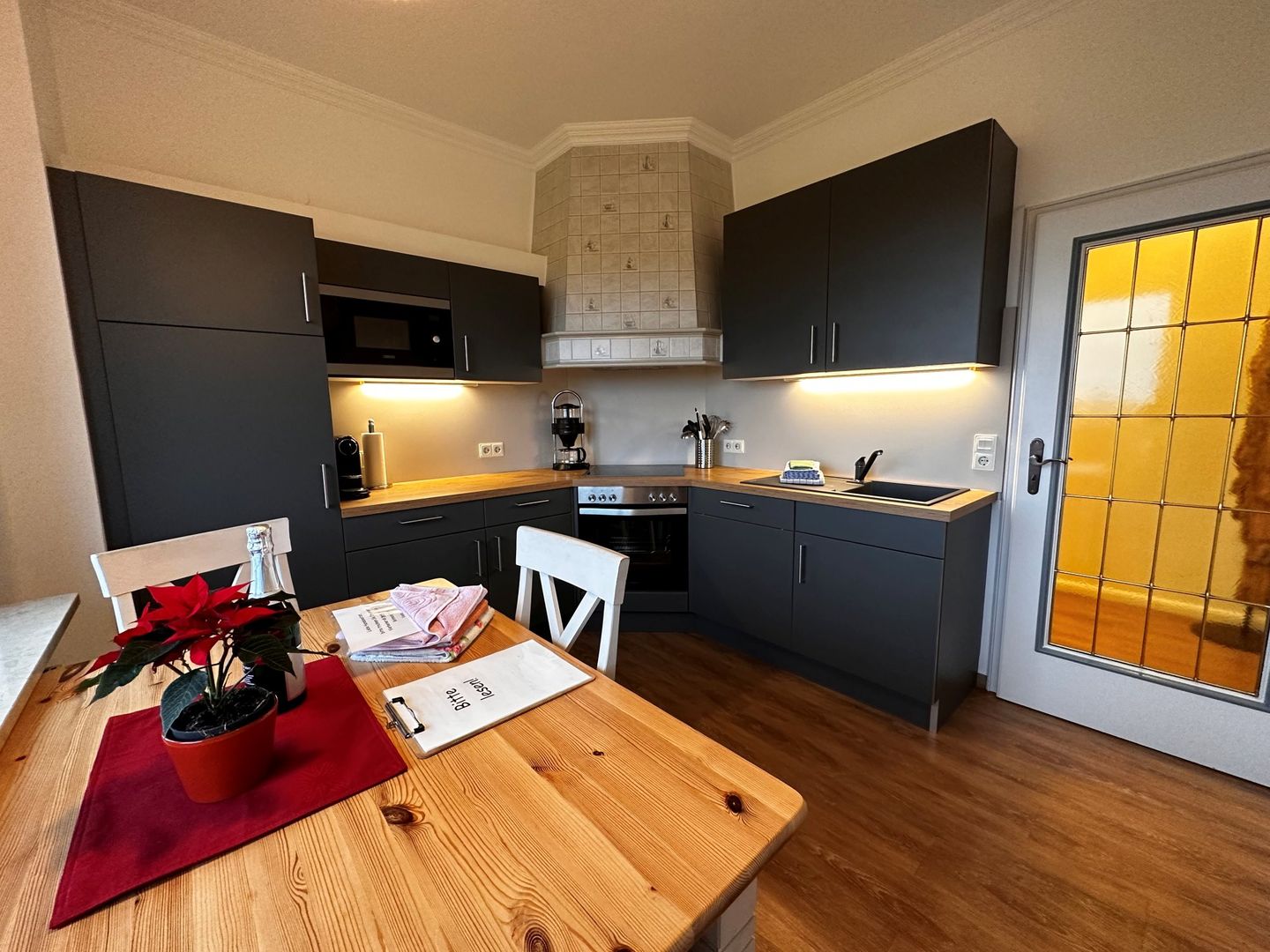 Haus Waasfrees Haushälfte Habel Mehrgenerationenhaus mit Meerblick direkt am Wasser mit Terrasse und Garten Steenodde auf Amrum - 