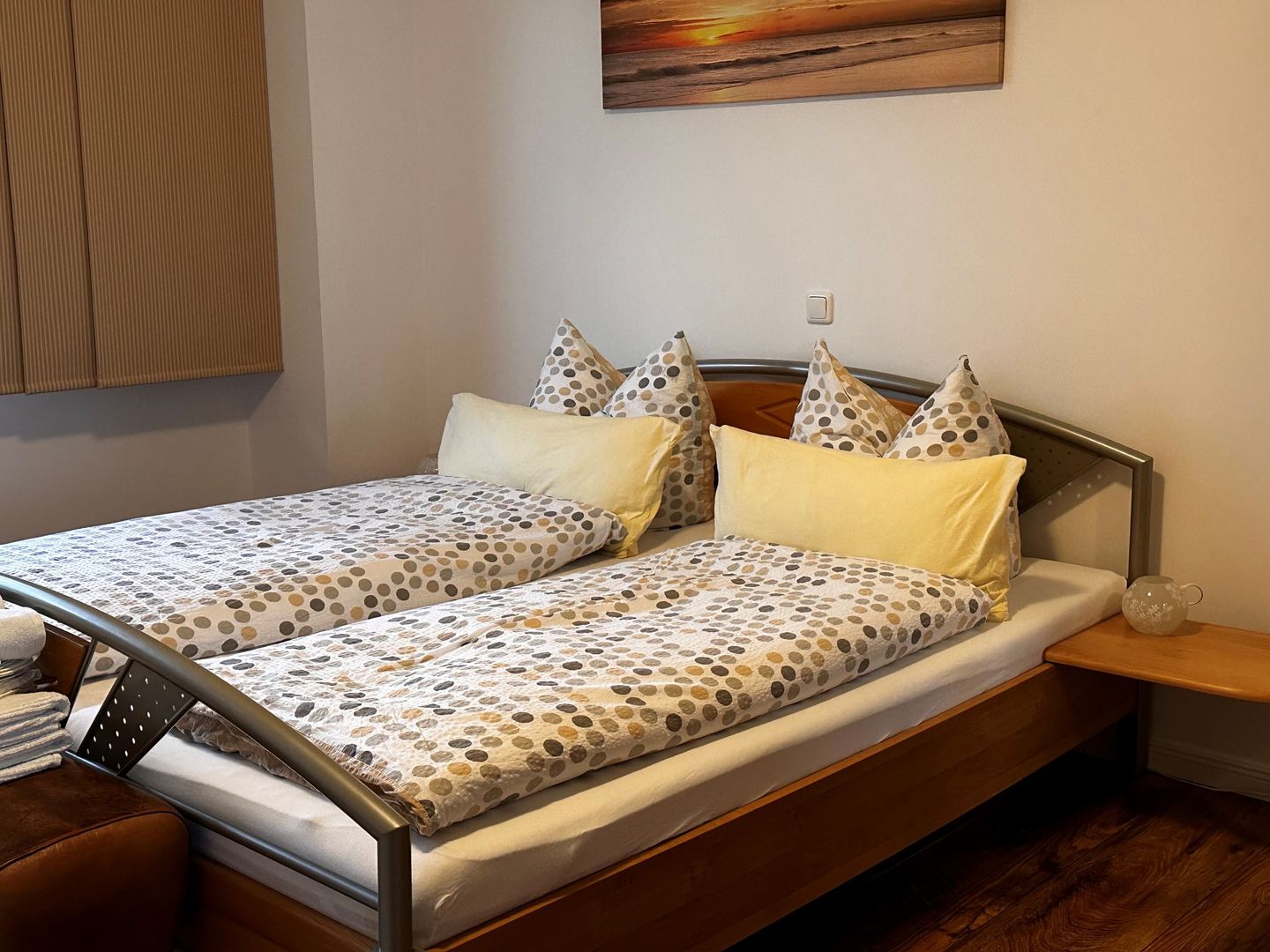 Haus Waasfrees Haushälfte Habel Mehrgenerationenhaus mit Meerblick direkt am Wasser mit Terrasse und Garten Steenodde auf Amrum - 