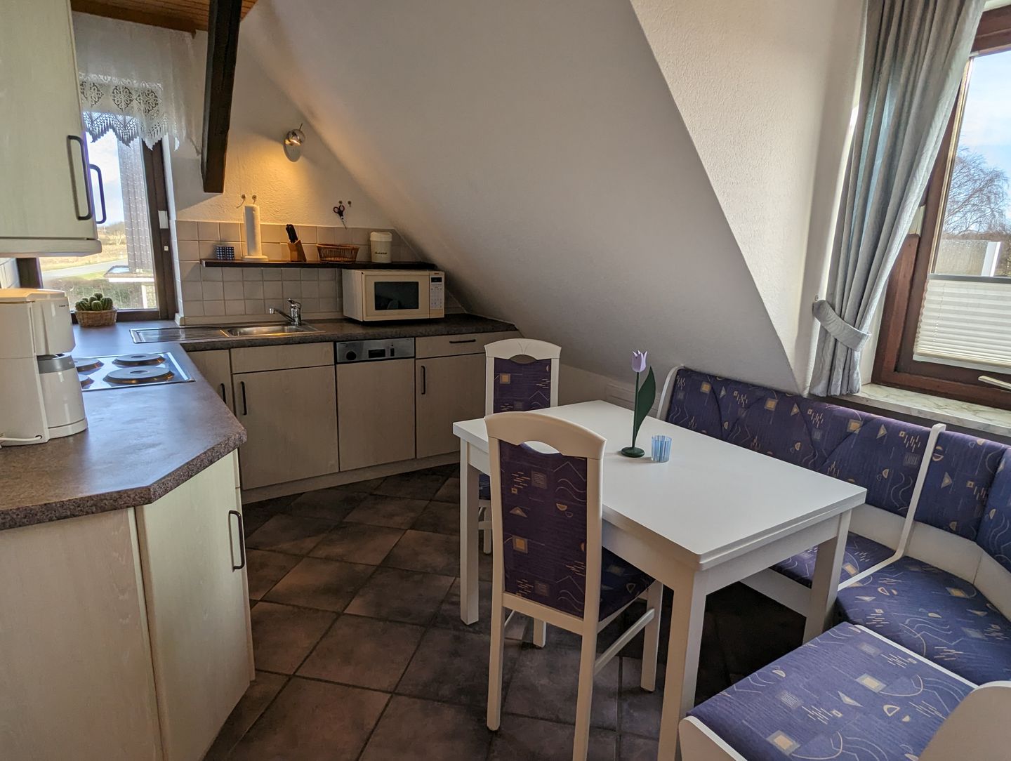 Haus Dorfschmiede Whg. Ankerplatz Alkersum - Küche / Küchenzeile