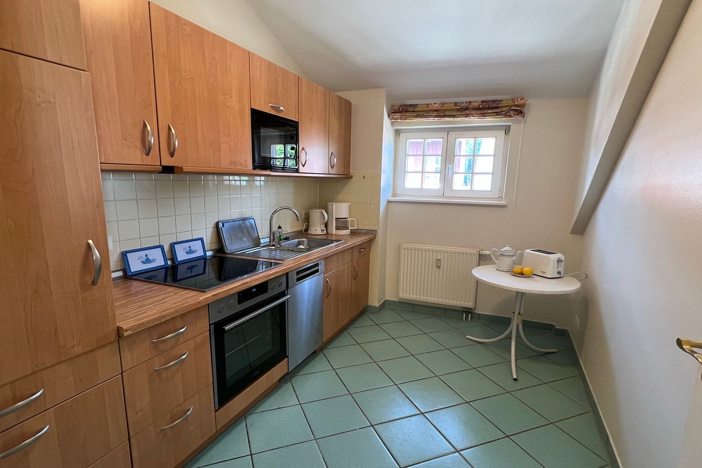 Seehof Seehof 33 Usedom - Küchenzeile mit Backofen