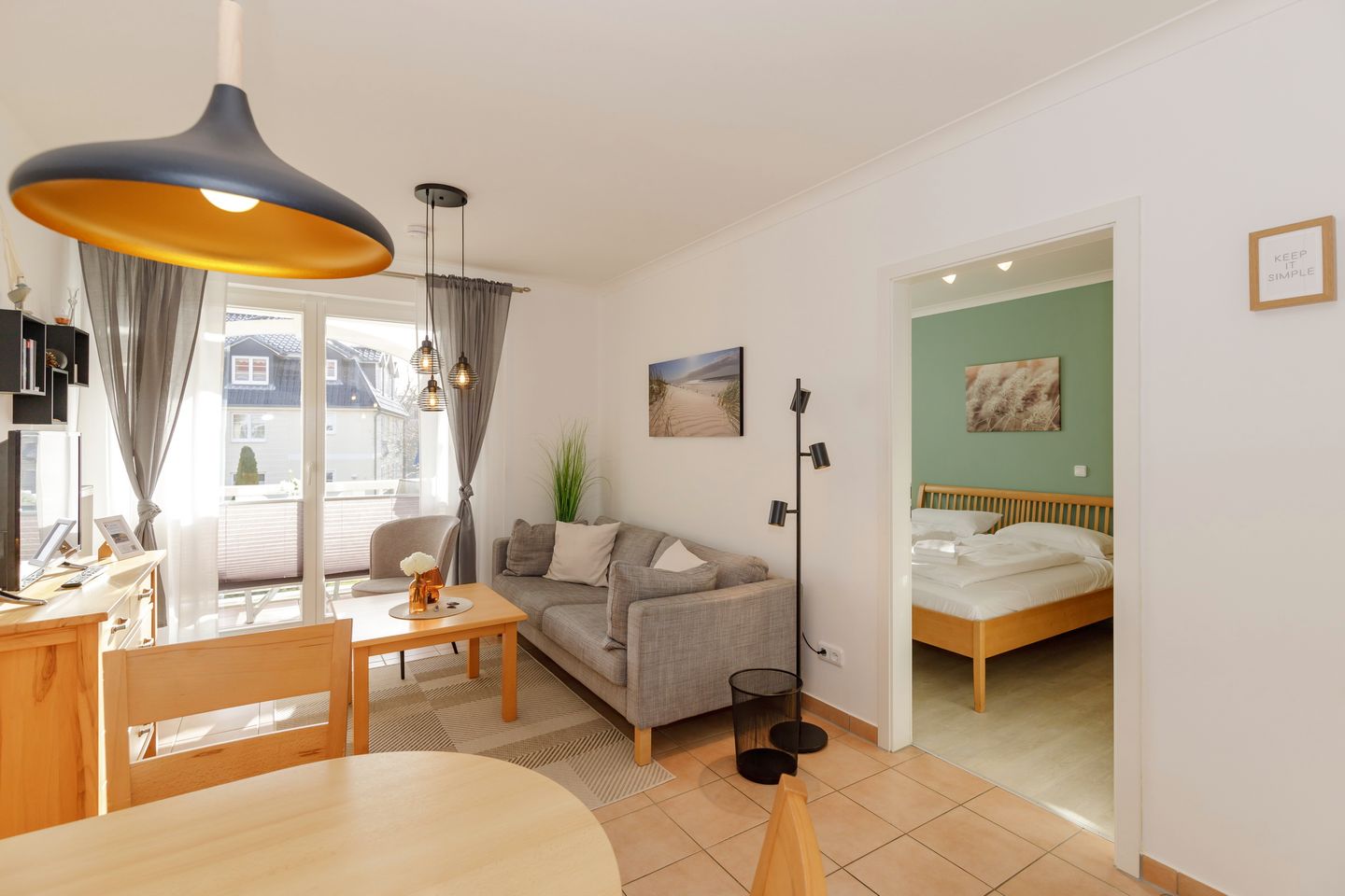 Apartment-Residenz Ostseestrand Apartment-Residenz Ostseestrand 21 Kühlungsborn - Wohn-Essbereich mit Couch