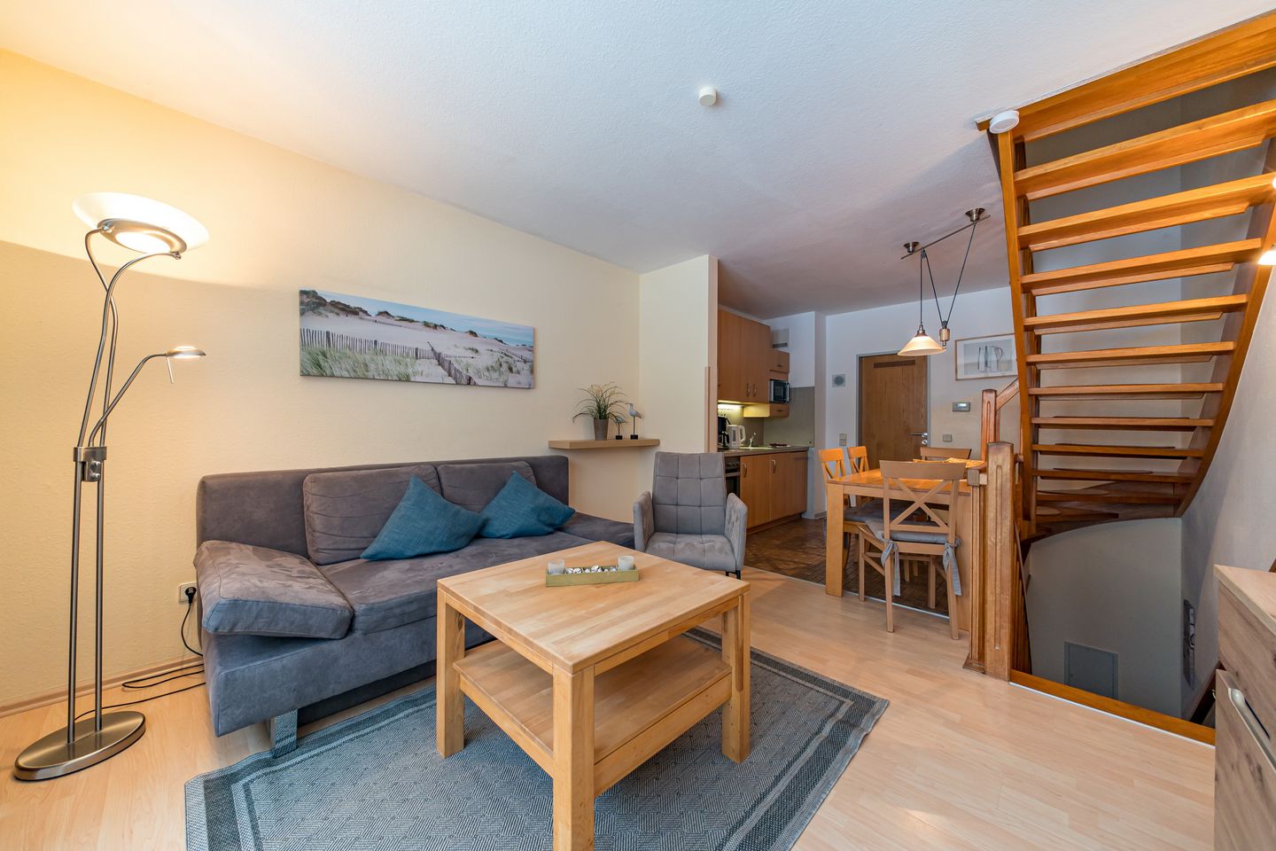 Hus Strandkieker Hus Strandkieker 09 Schillig - Wohn-Essbereich mit Couch