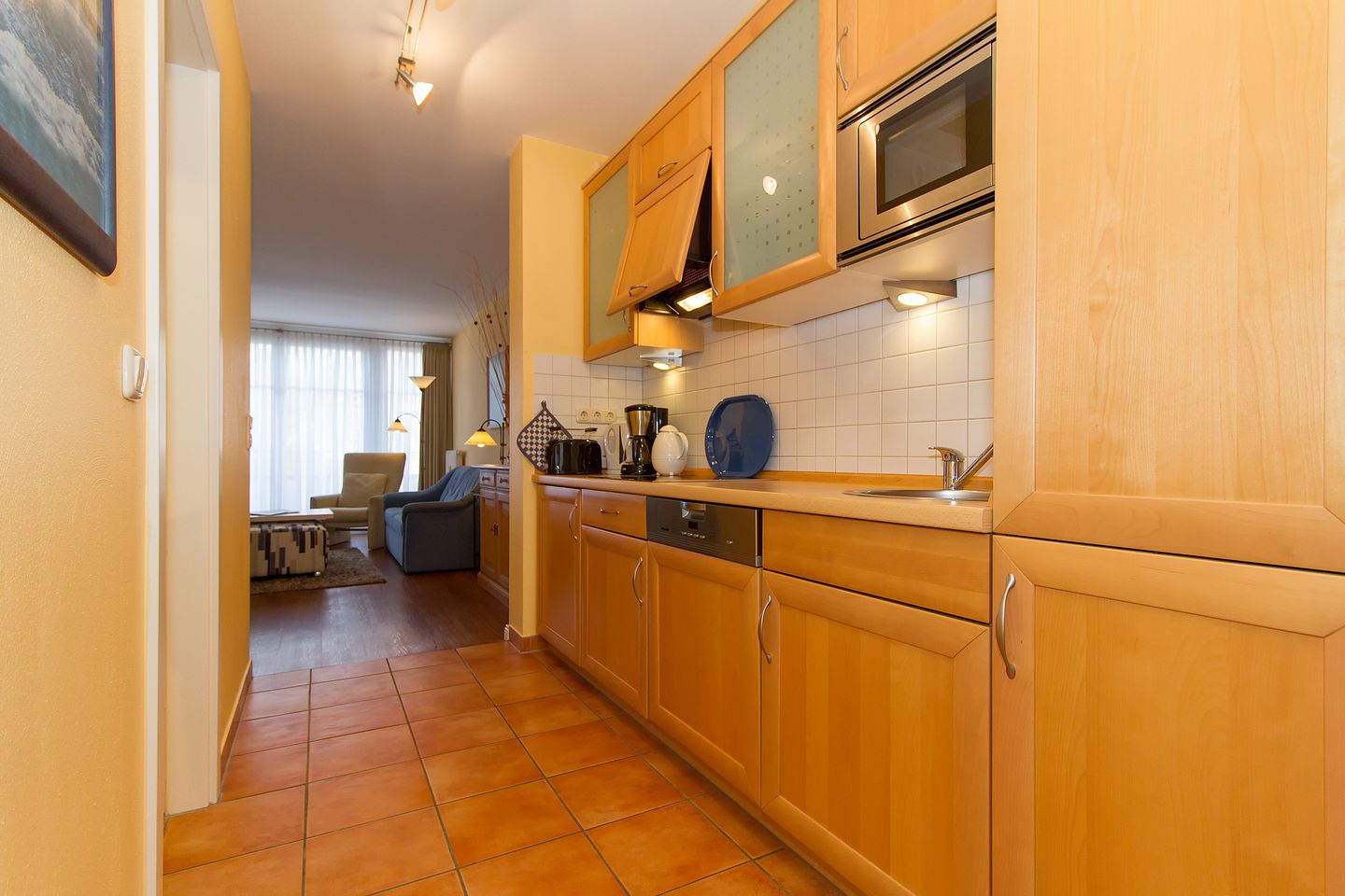 Meeresblick Meeresblick 205 Kühlungsborn - Küchenzeile mit Mikrowelle