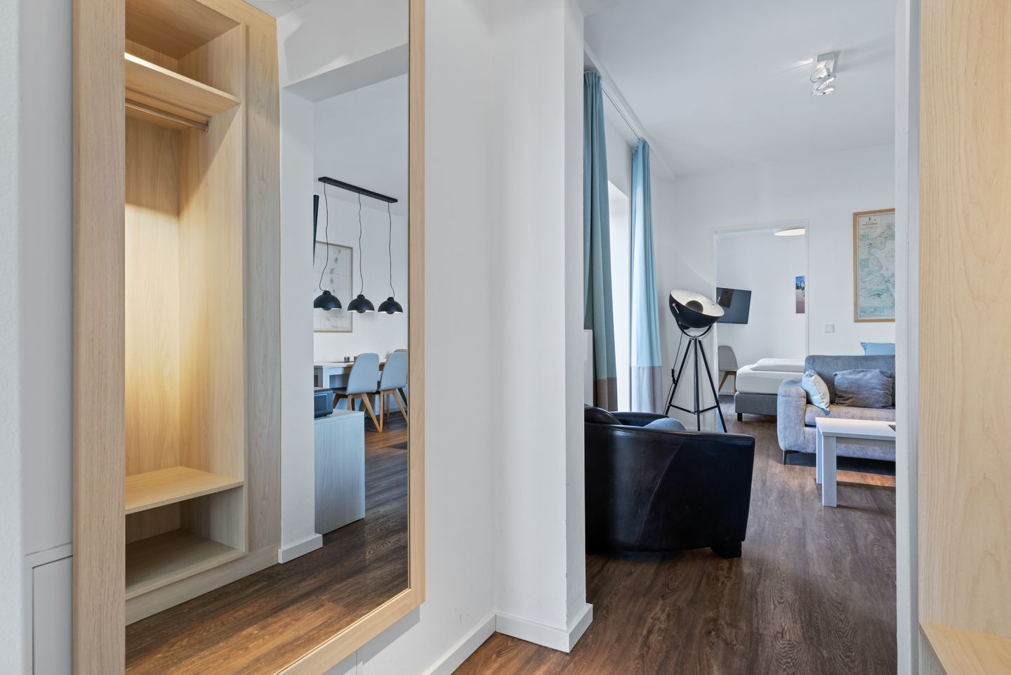 Ohlerich Speicher Ohlerich Speicher 4-26 Wismar - Flur mit Garderobe