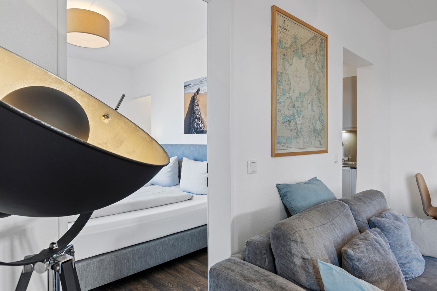 Ohlerich Speicher Ohlerich Speicher 4-26 Wismar - Wohn-Essbereich mit Couch