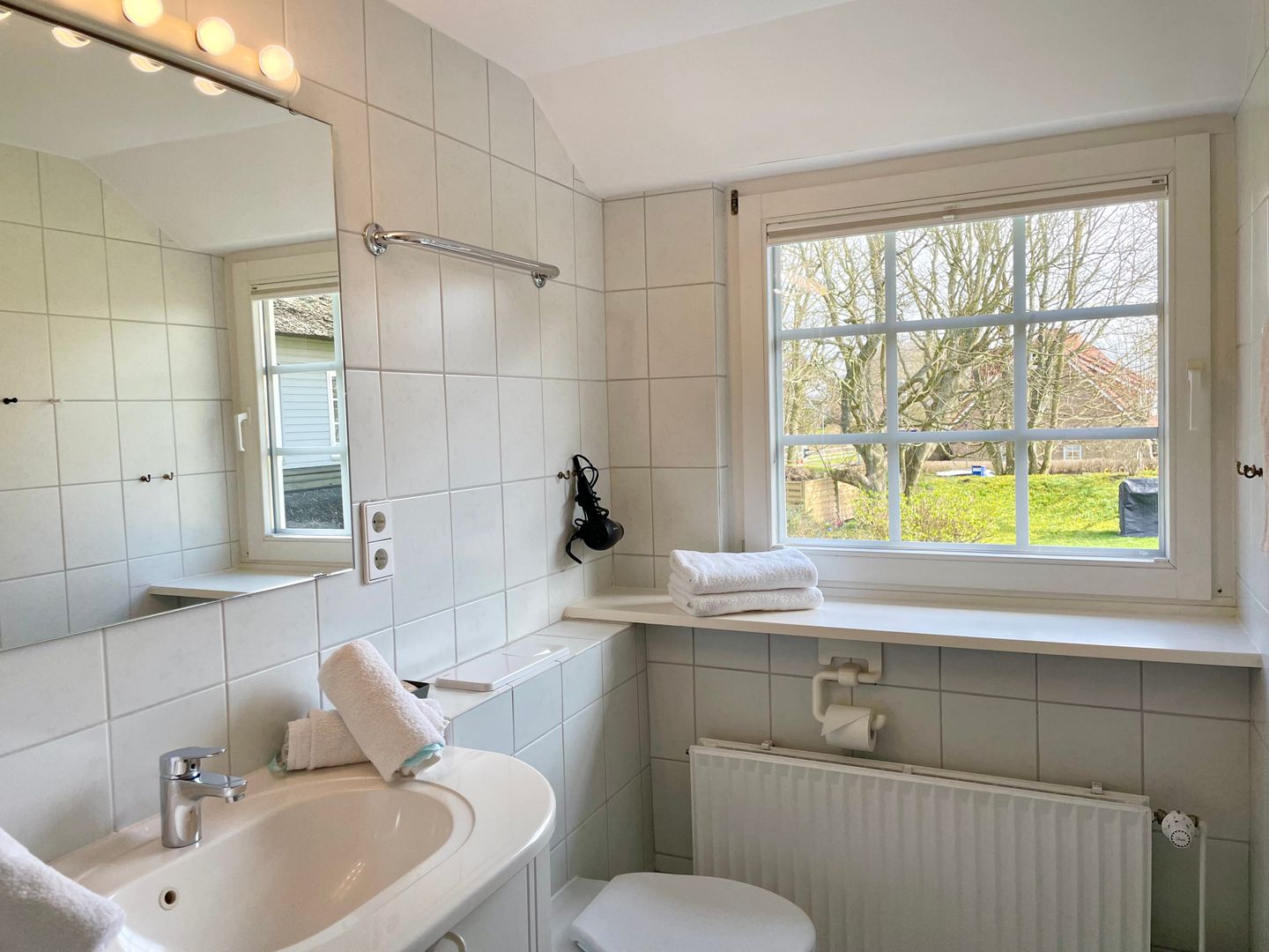 Altes Friesenhaus Wohnung 3 Scheune Morsum - Badezimmer