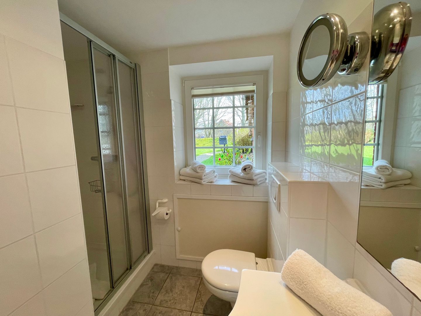 Altes Friesenhaus Wohnung 3 Scheune Morsum - Badezimmer