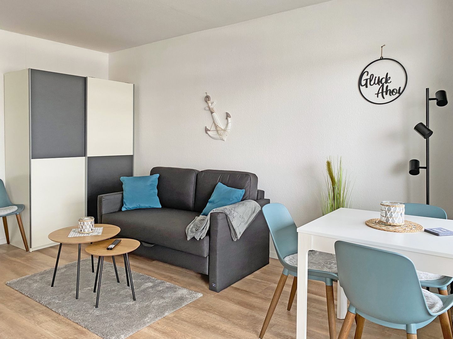 Kaiserhof Apartment 780, Typ J +  - Wohnzimmer