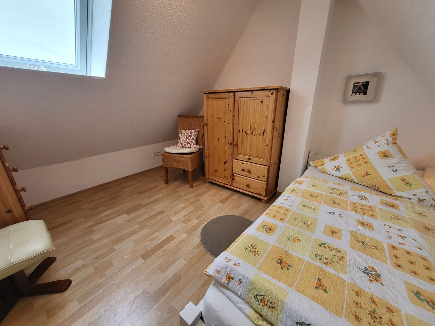 Haus Friesenglück Whg. Leuchtturm Alkersum - Schlafzimmer