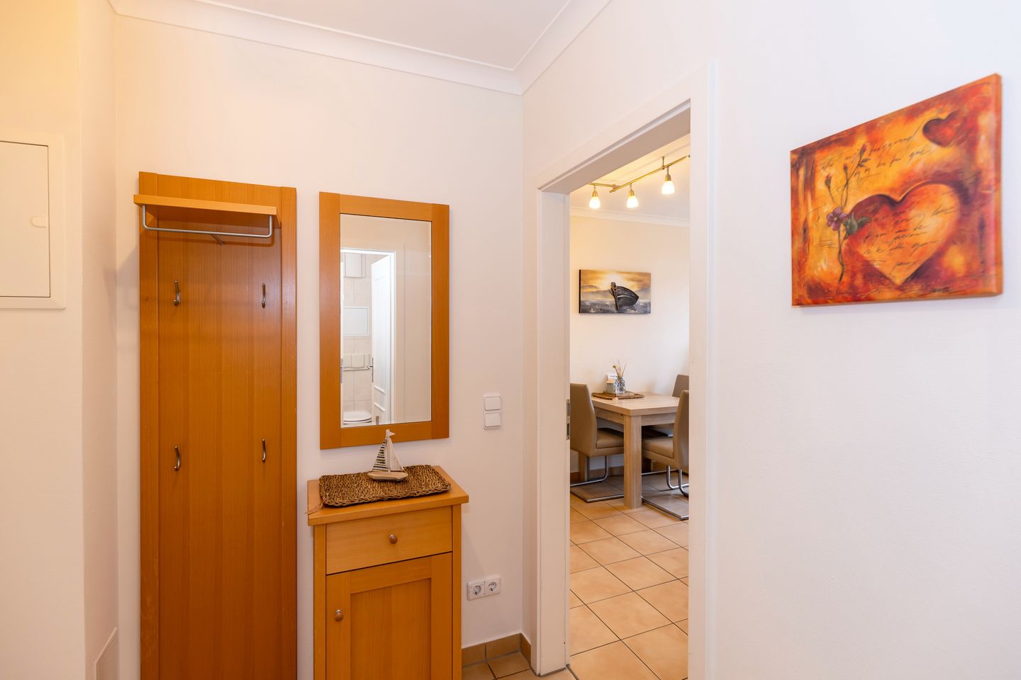 Apartment-Residenz Ostseestrand Apartment-Residenz Ostseestrand 35 Kühlungsborn - Flur mit Garderobe