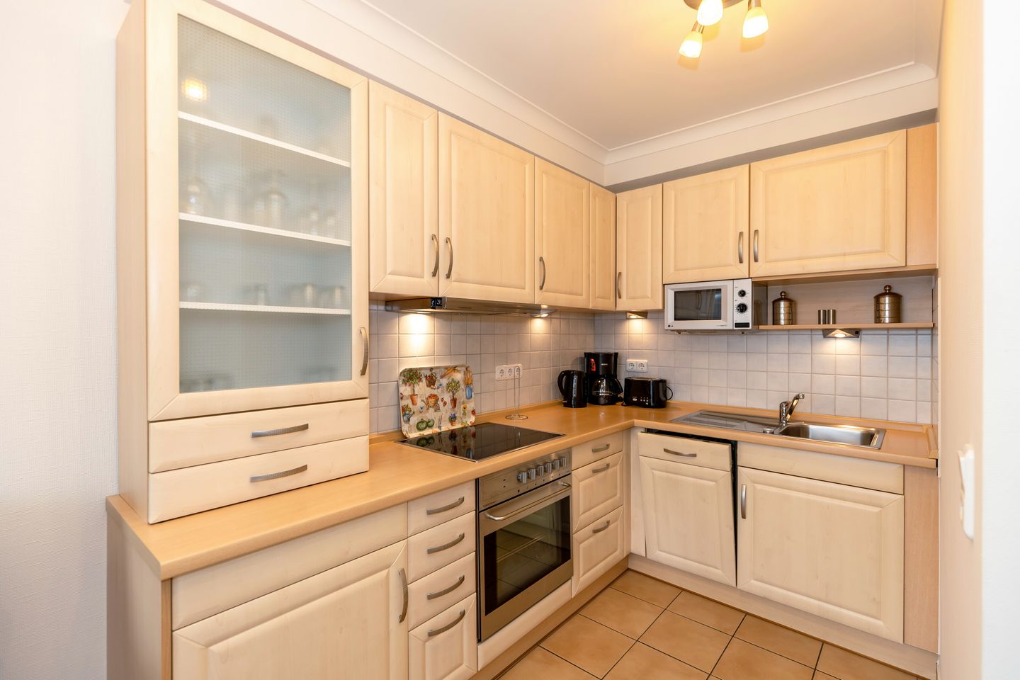 Apartment-Residenz Ostseestrand Apartment-Residenz Ostseestrand 36 Kühlungsborn - Küchenzeile mit Backofen