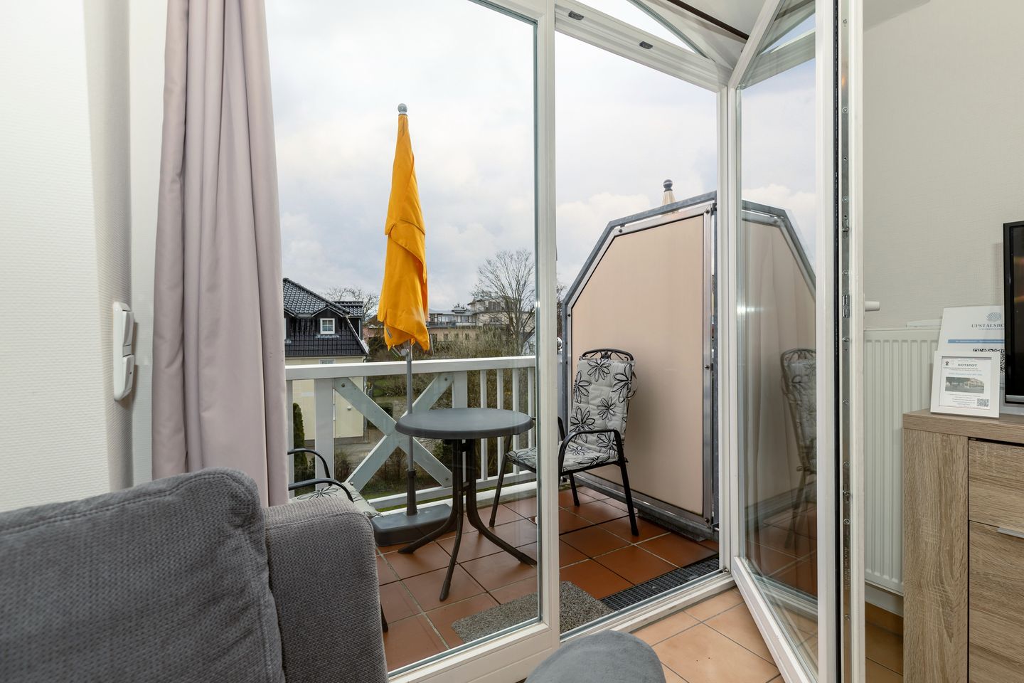 Apartment-Residenz Ostseestrand Apartment-Residenz Ostseestrand 36 Kühlungsborn - Balkon mit Gartenmöbeln