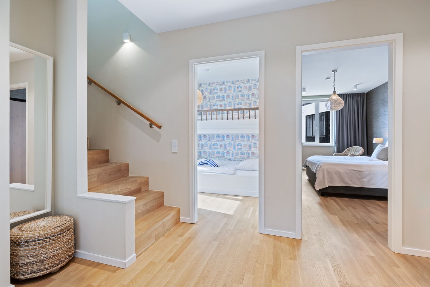 Villa Godewindpark Travemünde Villa Godewindpark Travemünde 01 Travemünde - Flur mit Treppenaufgang