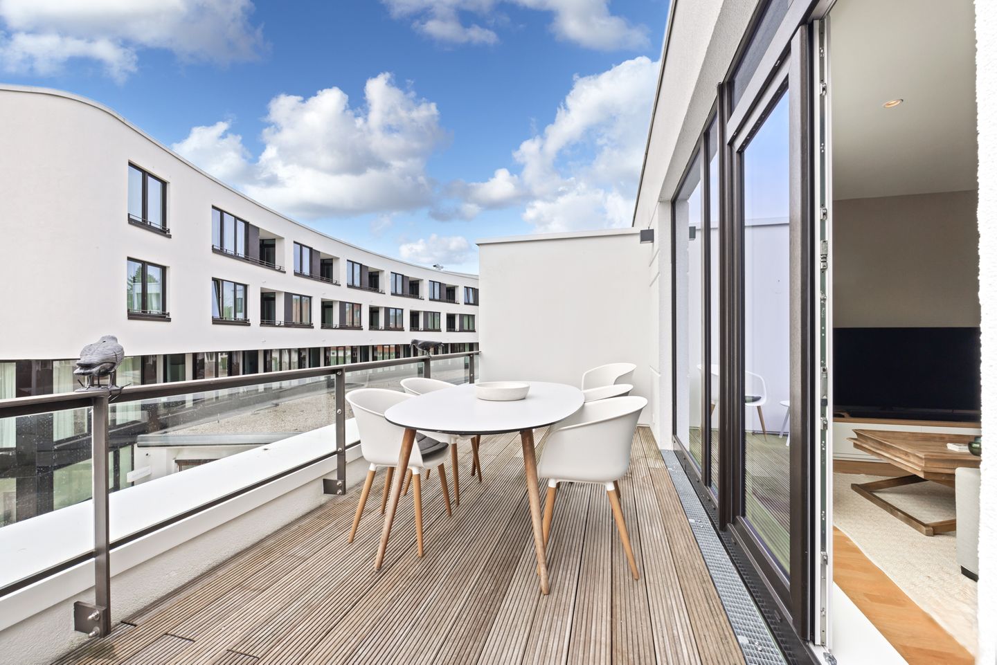 Villa Godewindpark Travemünde Villa Godewindpark Travemünde 01 Travemünde - Balkon mit Gartenmöbeln