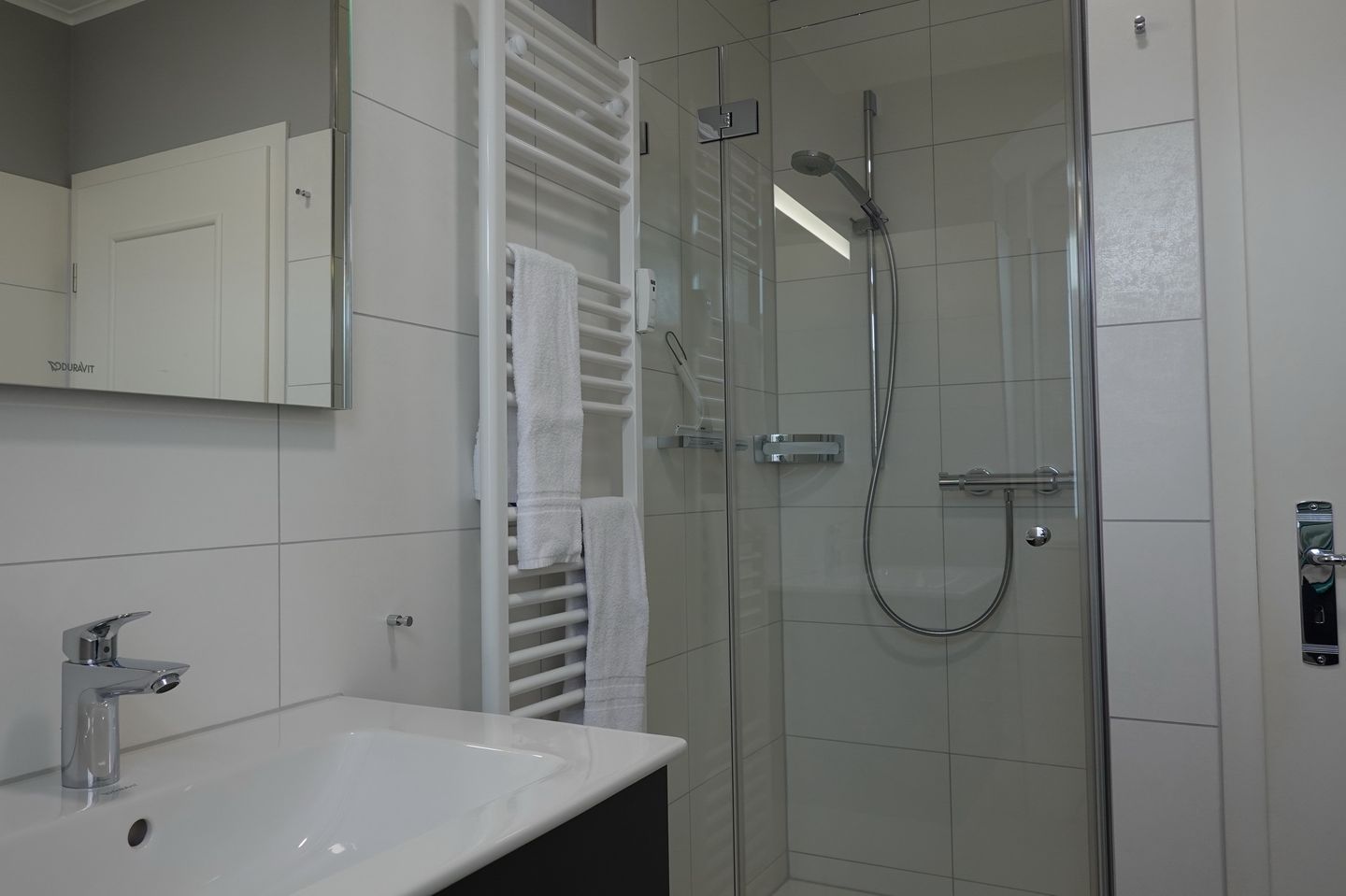 Apartment-Residenz Ostseestrand Apartment-Residenz Ostseestrand 33 Kühlungsborn - Badezimmer mit Dusche