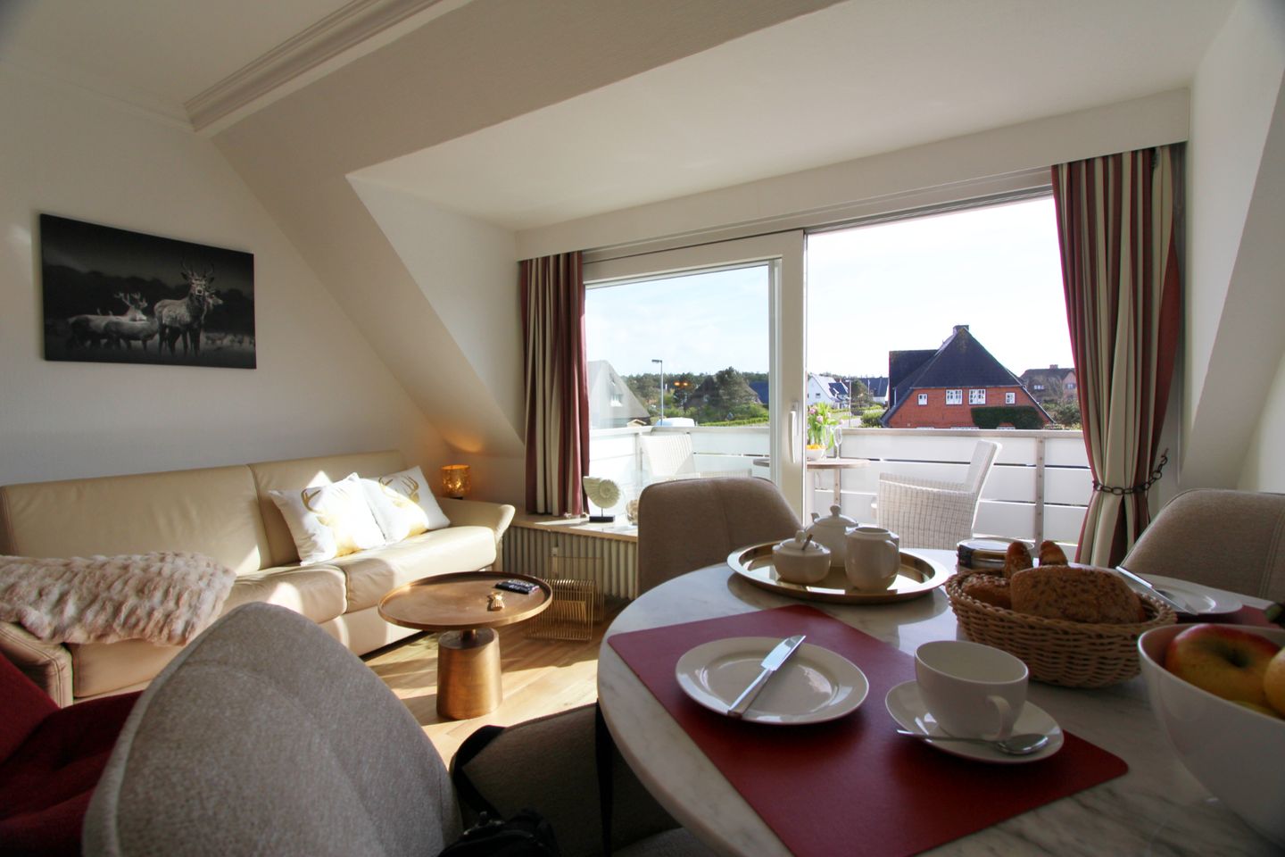 „Sunny Side“ - Seestraße 2B, App. 24 Wenningstedt - Wohnzimmer