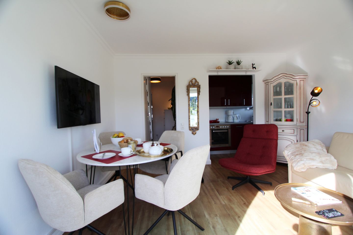 „Sunny Side“ - Seestraße 2B, App. 24 Wenningstedt - Wohnzimmer