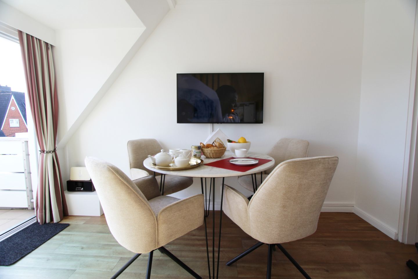 „Sunny Side“ - Seestraße 2B, App. 24 Wenningstedt - Wohnzimmer