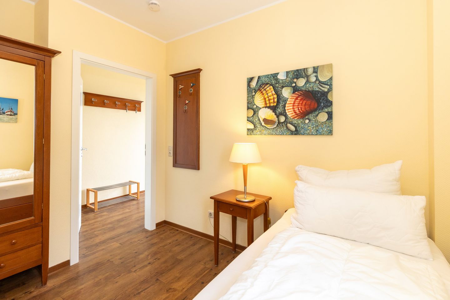 Urlaubsräume am Meer Urlaubsräume am Meer 1-18 Kühlungsborn - Schlafzimmer mit Einzelbett