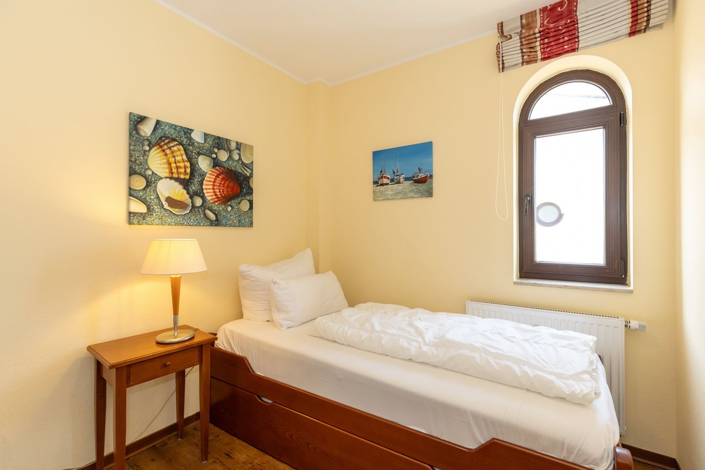 Urlaubsräume am Meer Urlaubsräume am Meer 1-18 Kühlungsborn - Schlafzimmer mit Einzelbett