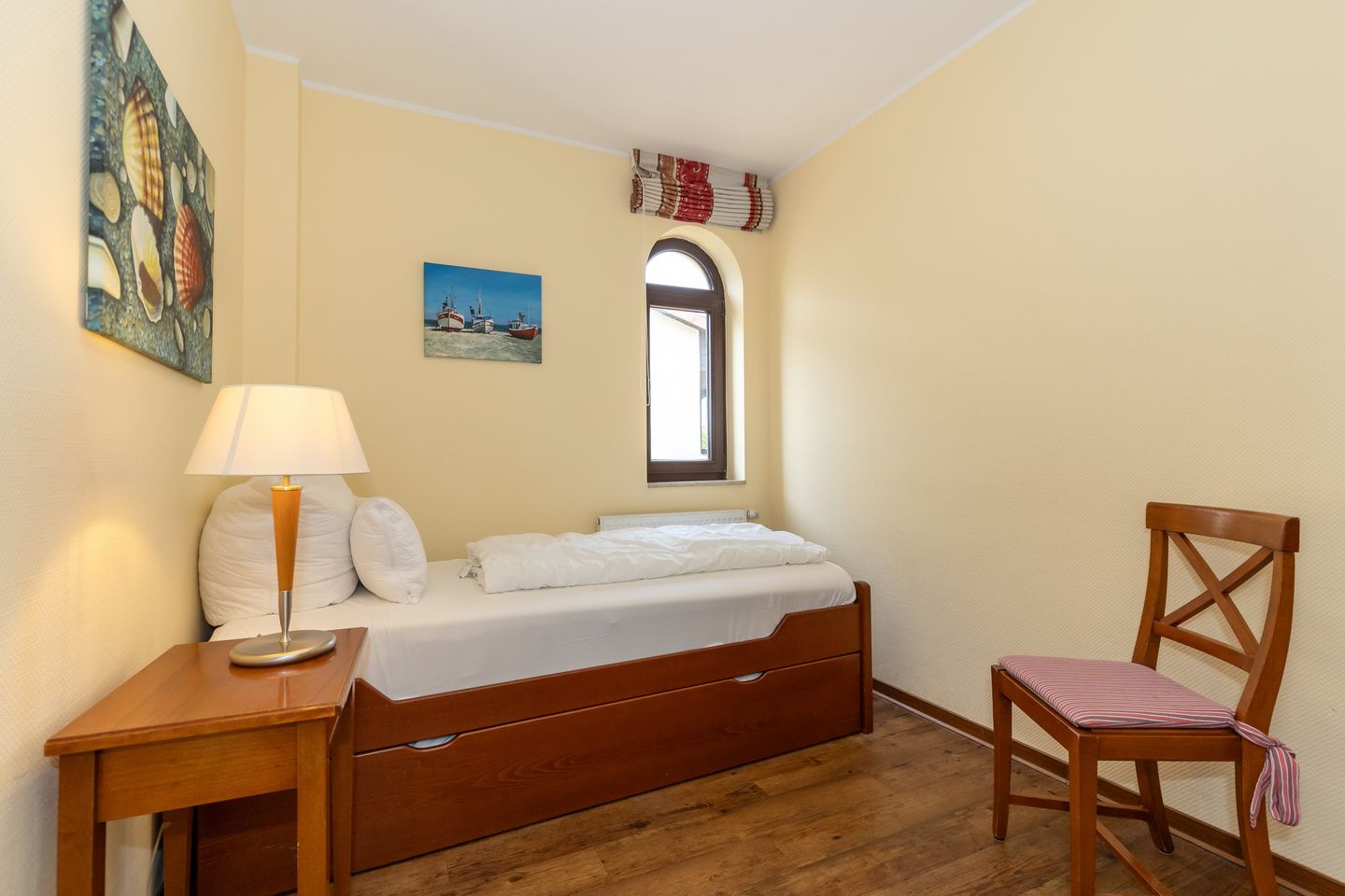 Urlaubsräume am Meer Urlaubsräume am Meer 1-18 Kühlungsborn - Schlafzimmer mit Einzelbett