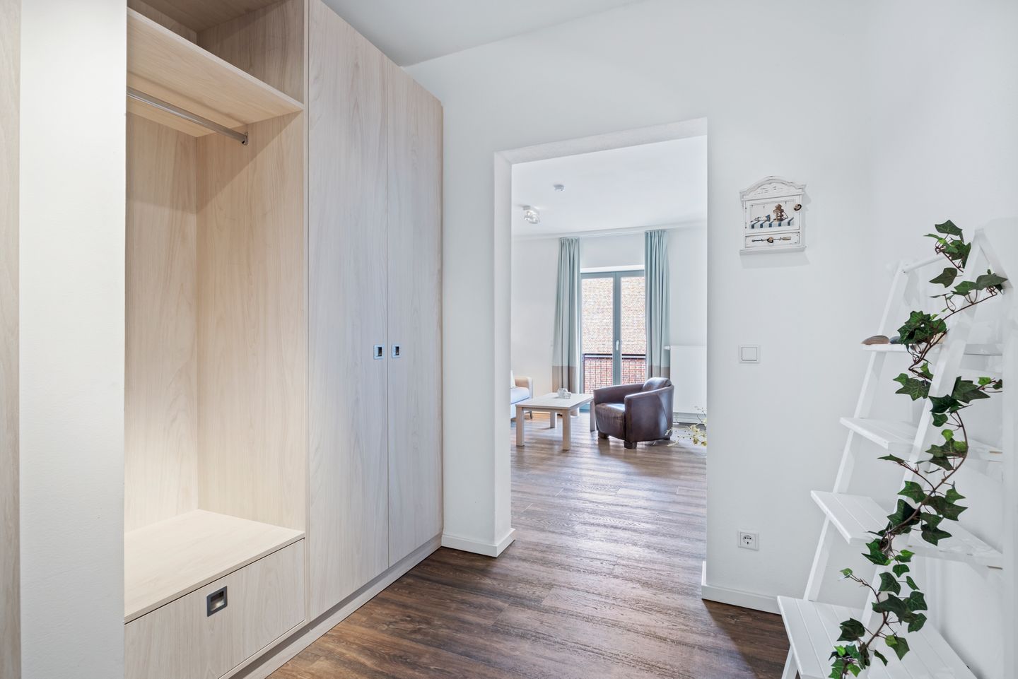 Ohlerich Speicher Ohlerich Speicher 1-06 Wismar - Flur mit Garderobe