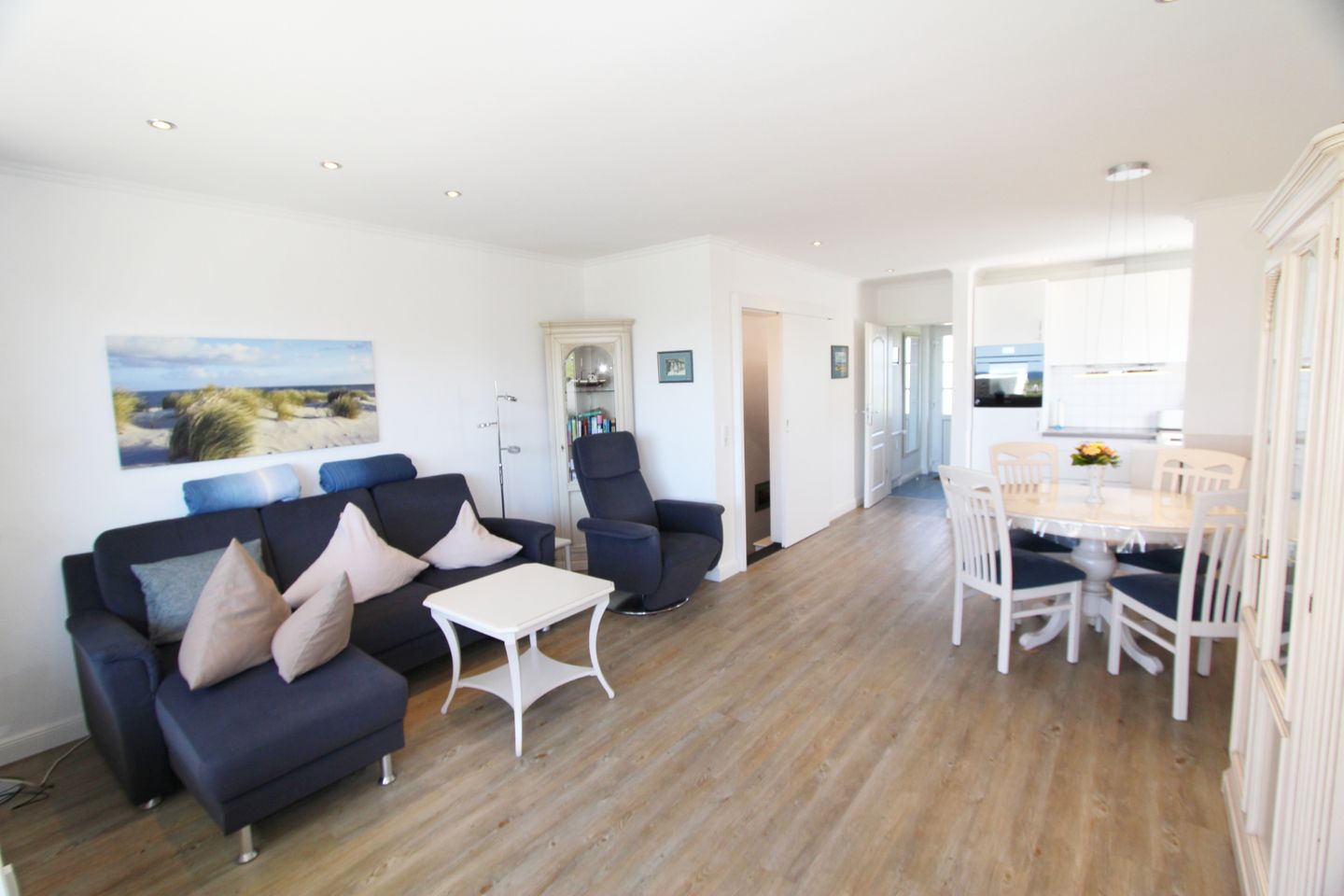 Trutz blanker Hans  - Dünenstr. 19, App. 7 Wenningstedt - Wohnzimmer