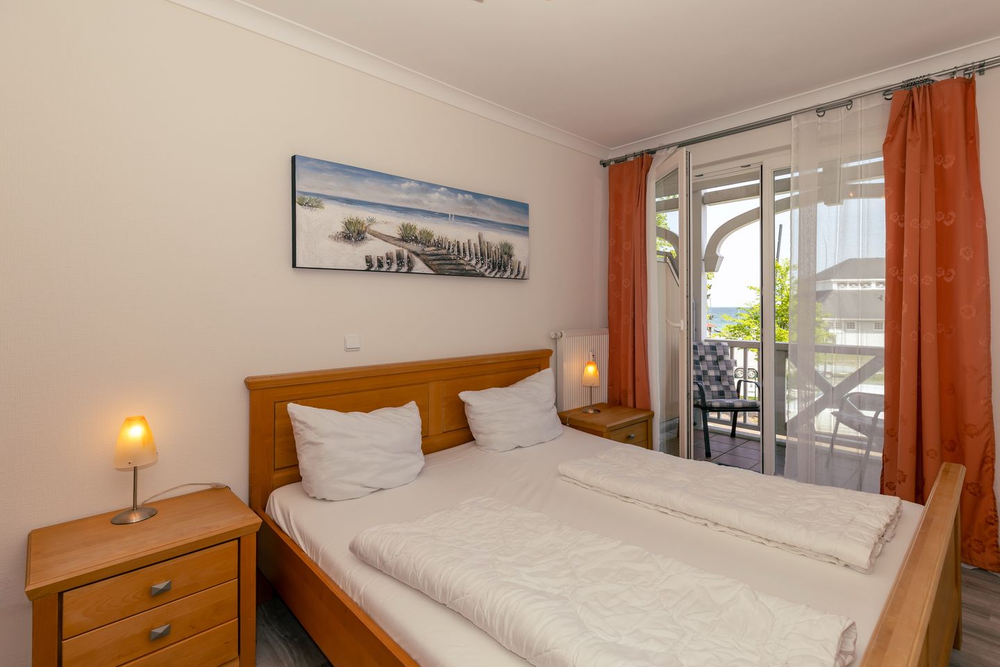 Apartment-Residenz Ostseestrand Apartment-Residenz Ostseestrand 26 Kühlungsborn - Schlafzimmer mit Doppelbett