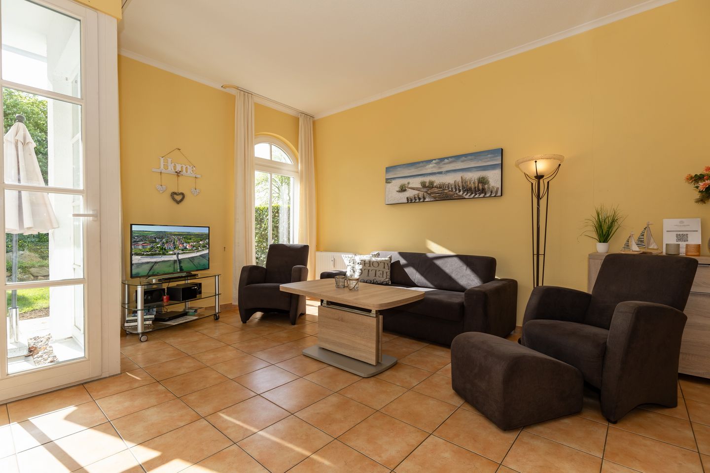 Apartmenthaus Atlantik Apartmenthaus Atlantik 006 Kühlungsborn - Wohn-Essbereich mit Couch