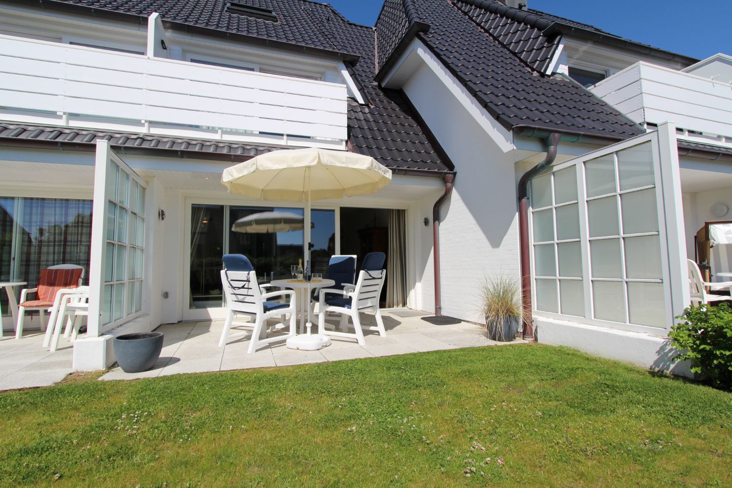 Carina  - Im Grund 19, App. 52 Wenningstedt - Terrasse