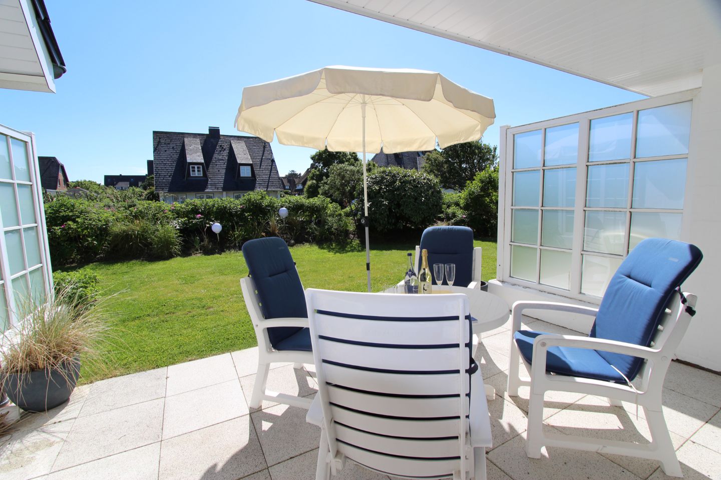 Carina  - Im Grund 19, App. 52 Wenningstedt - Terrasse