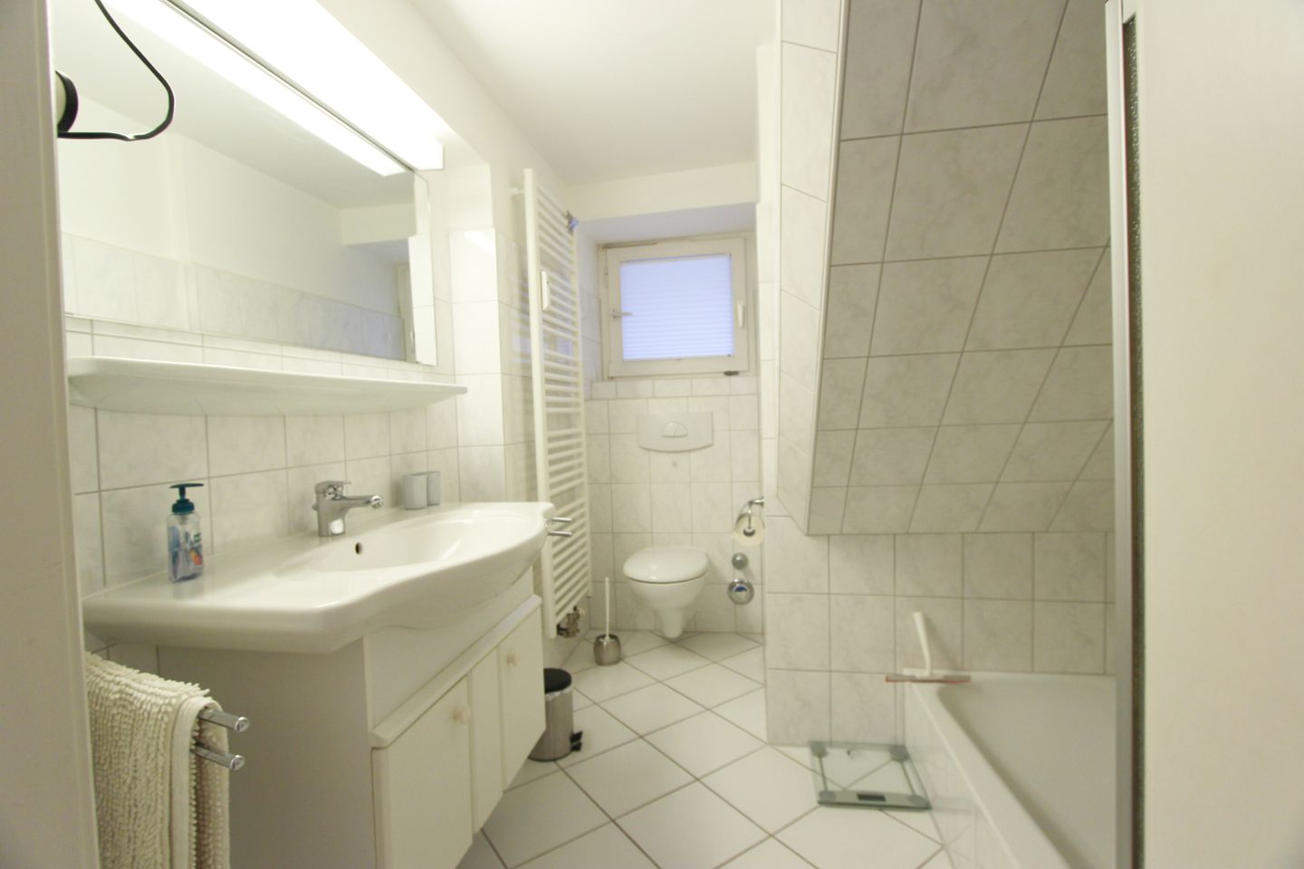Carina  - Im Grund 19, App. 52 Wenningstedt - Badezimmer