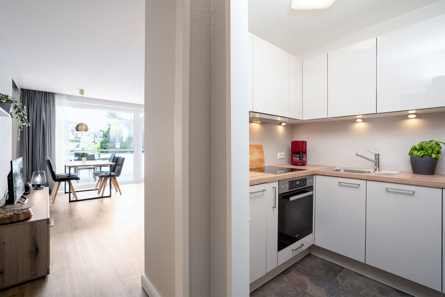 Abs/012 - Bergstraße Scharbeutz - Küche / Küchenzeile