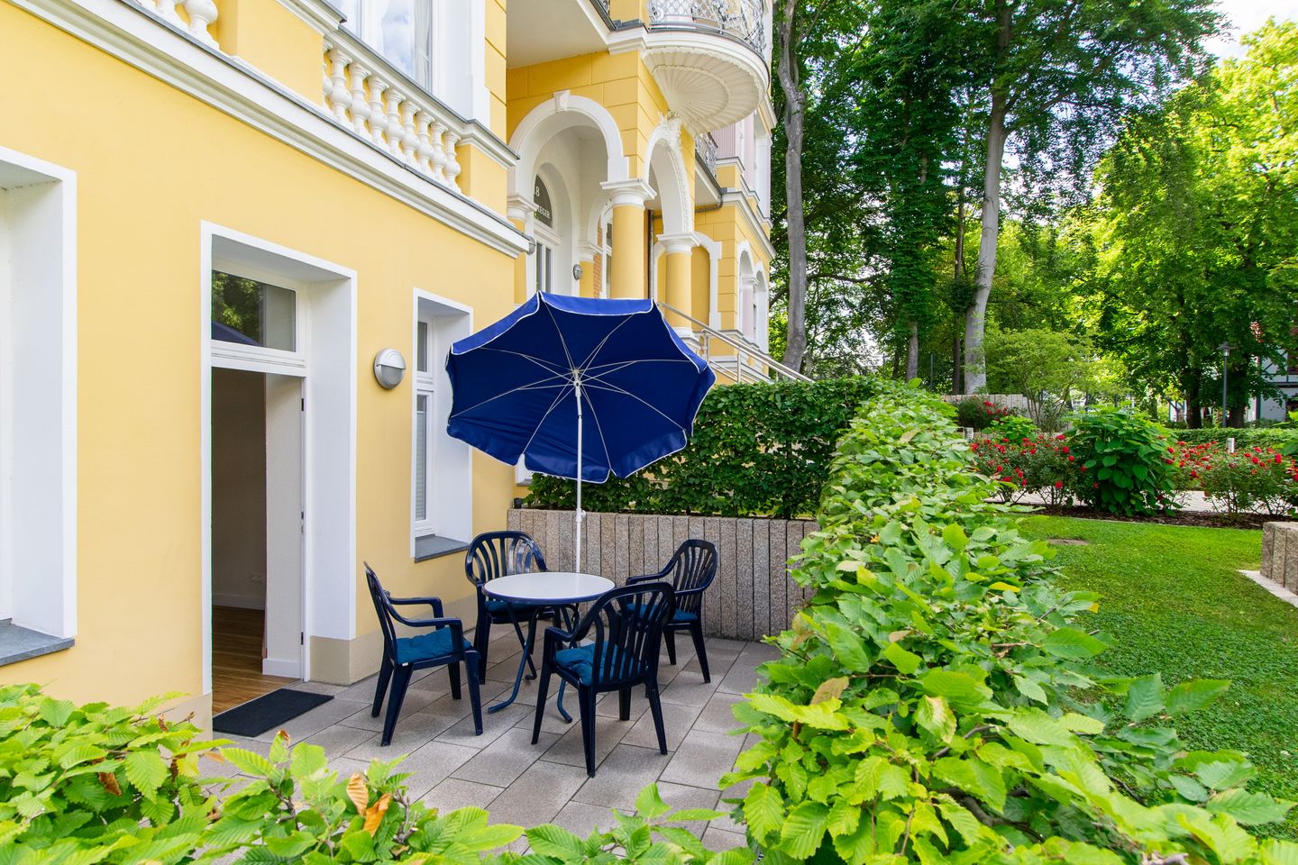 Villa Aegir Villa Aegir 001 Usedom - Terrasse mit Gartenmöbeln