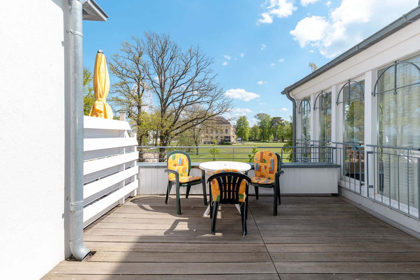 Meeresblick Meeresblick 206 Kühlungsborn - Balkon mit Gartenmöbeln