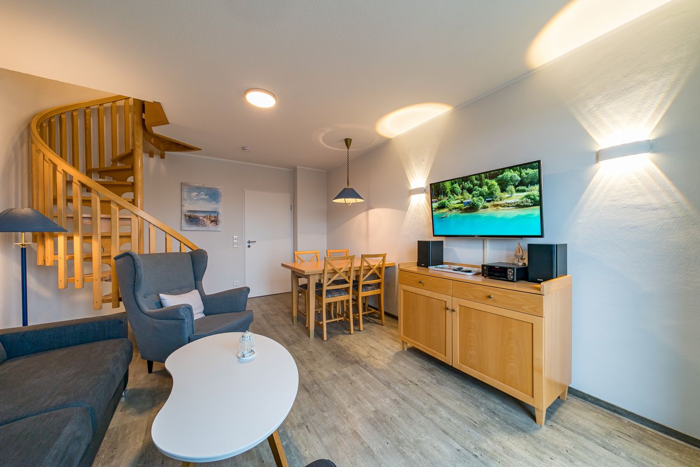 Hus Inselkieker Hus Inselkieker 218  Schillig - Wohnzimmer mit Couch, Couchtisch und Sessel