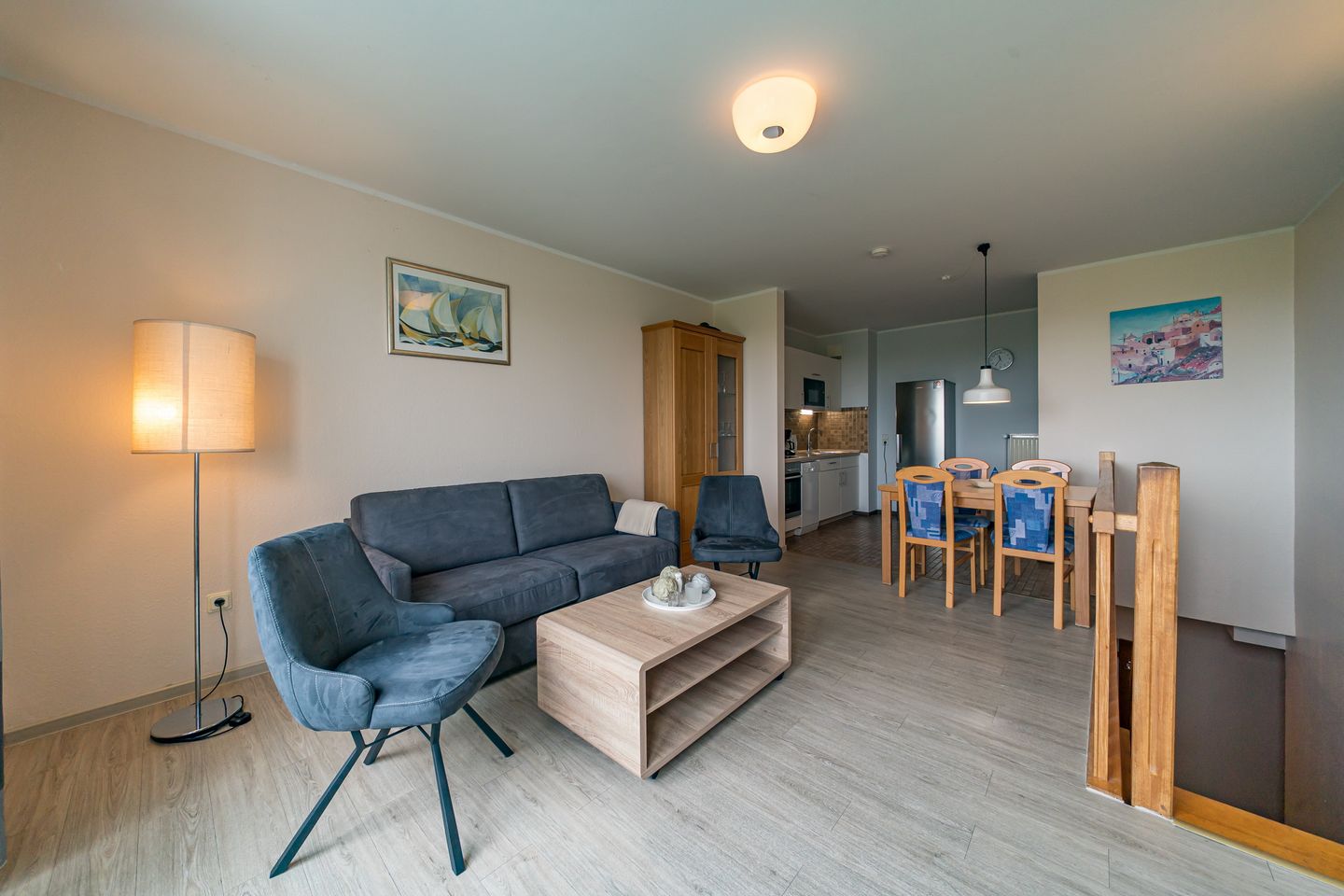 Hus Strandkieker Hus Strandkieker 01 Schillig - Wohn-Essbereich mit Couch