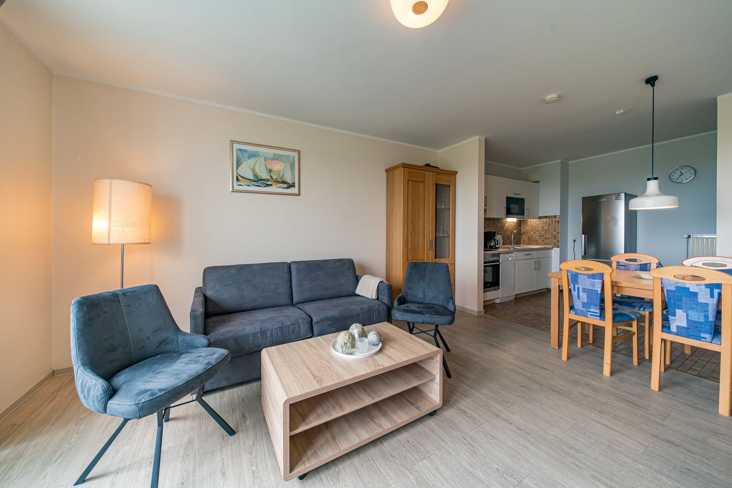 Hus Strandkieker Hus Strandkieker 01 Schillig - Wohn-Essbereich mit Couch