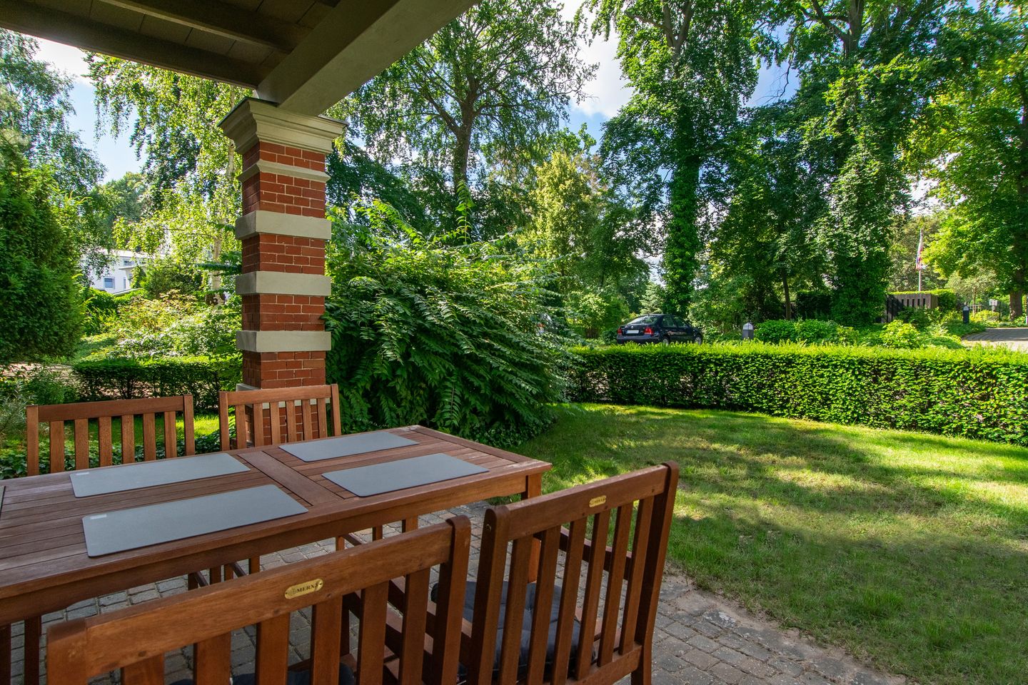 Strand-Park Strand-Park V01 Usedom - Überdachte Terrasse mit Gartenmöbeln