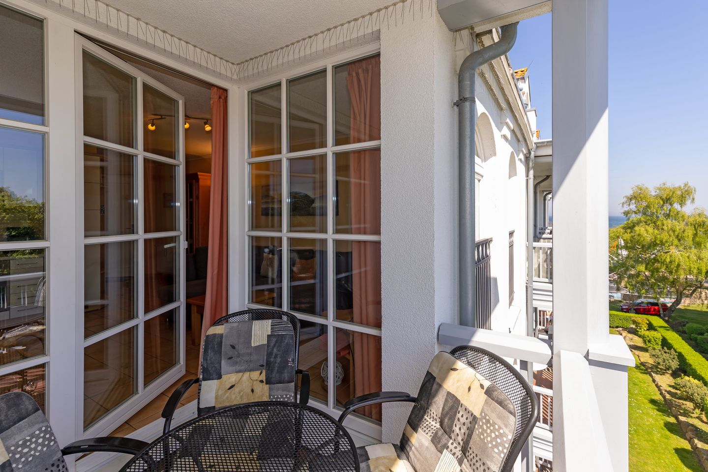 Apartmenthaus Atlantik Apartmenthaus Atlantik 318 Kühlungsborn - Überdachter Balkon mit Sitzgelegenheit